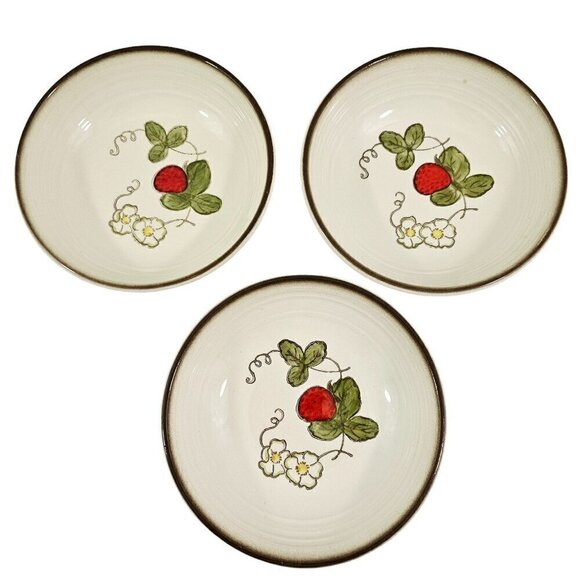 Vtg Metlox Poppytrail California Strawberry Ceramic Soup Salad Bowls – Set of 3 - Picture 1 of 16